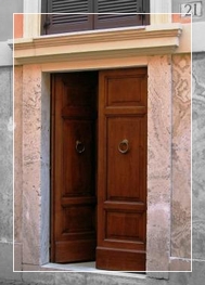 l'ingresso / the entrance